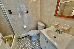 918 Hempstead St, Franklin Square, NY 11010 - Photo 5