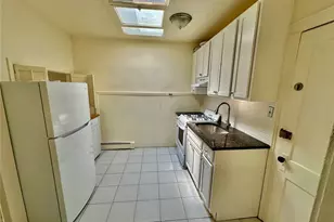918 Hempstead St, Franklin Square, NY 11010 - Photo 3