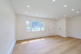 15 Fleetwood Dr, Newburgh, NY 12550 - Photo 5