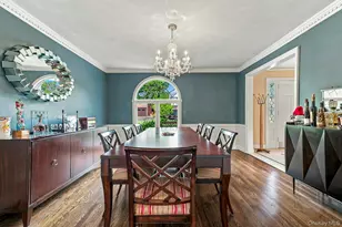 1 Shore Park Rd, Great Neck, NY 11023 - Photo 7