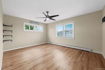 280 S Bayview Avenue, Amityville, NY 11701 - Photo 15