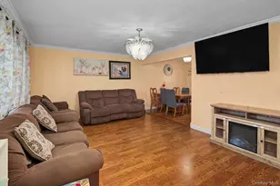 81 Ellery St, Brentwood, NY 11717 - Photo 3