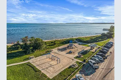 189 Belleview Avenue, Center Moriches, NY 11934 - Photo 7