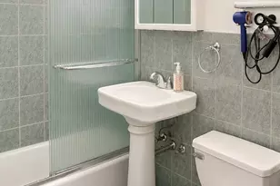 687 Bronx River Rd, Yonkers, NY 10704 - Photo 19