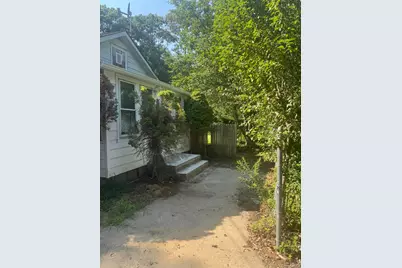 34 Midland Avenue, Mastic, NY 11950 - Photo 9