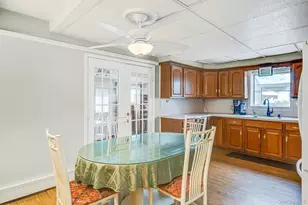 218 11th St, West Babylon, NY 11704 - Photo 7