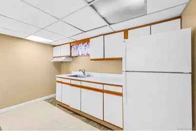218 11th Street, West Babylon, NY 11704 - Photo 19