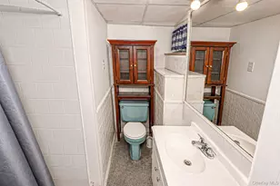 218 11th St, West Babylon, NY 11704 - Photo 21