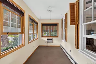51 Hamilton St, Sayville, NY 11782 - Photo 5