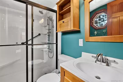 51 Hamilton Street, Sayville, NY 11782 - Photo 17
