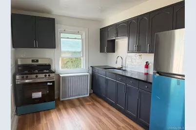 42 W Lincoln Avenue #2nd Fl, Valley Stream, NY 11580 - Photo 3
