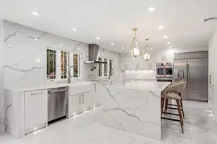 897 Ripley Ln, Muttontown, NY 11771 - Photo 13