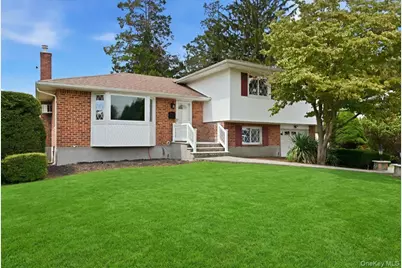 90 Grohmans Lane, Plainview, NY 11803 - Photo 1