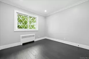 90 Grohmans Ln, Plainview, NY 11803 - Photo 15