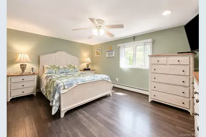 4 Halfcircle Drive, Holbrook, NY 11741 - Photo 13