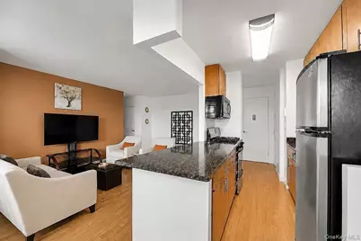 400 Cozine Avenue #5E, Brooklyn, NY 11207 - Photo 5