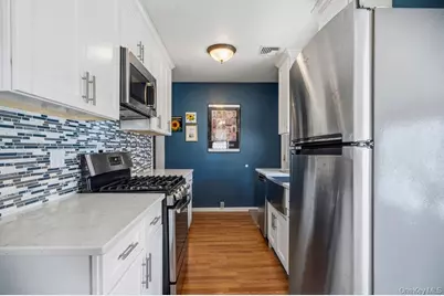 149 Arlington Street, Mineola, NY 11501 - Photo 5