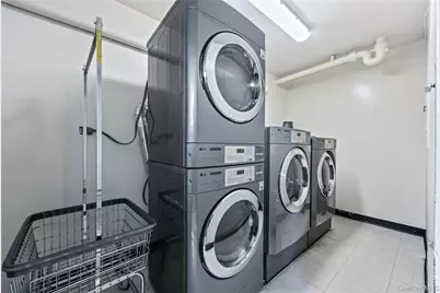 150-38 Union Turnpike #1A, Flushing, NY 11367 - Photo 17