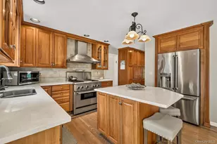 37 Windgate Dr, New City, NY 10956 - Photo 9