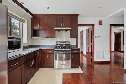 6903 Cloverdale Boulevard, Oakland Gardens, NY 11364 - Photo 5