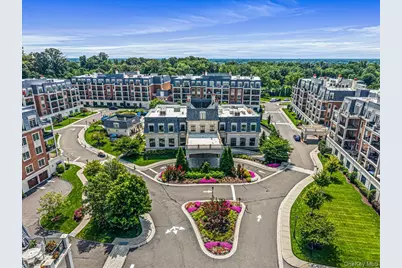 6000 Royal Court #6006, North Hills, NY 11040 - Photo 43