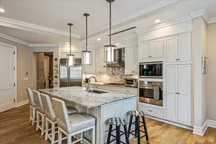 6000 Royal Ct, North Hills, NY 11040 - Photo 9