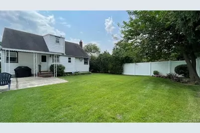 860 Helene Street, Wantagh, NY 11793 - Photo 19