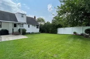 860 Helene St, Wantagh, NY 11793 - Photo 19