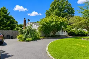 6 Flushing St, Holtsville, NY 11742 - Photo 5