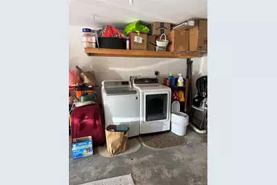 275 Evergreen Avenue, Huntington Station, NY 11746 - Photo 17