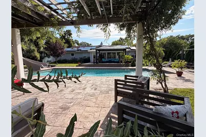 6 N Howells Point Road, Bellport, NY 11713 - Photo 5