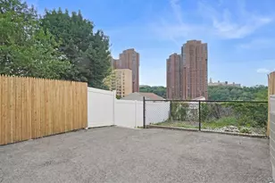 1737 Popham Ave, Bronx, NY 10453 - Photo 25