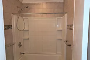 20 Daisy Ln, Levittown, NY 11756 - Photo 13