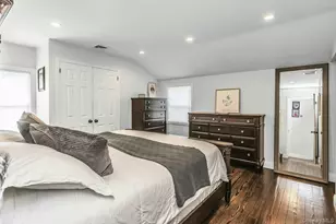 2337 205th St, Bayside, NY 11360 - Photo 23