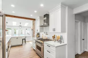 2337 205th St, Bayside, NY 11360 - Photo 15