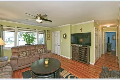 108 Connecticut Avenue, Massapequa, NY 11758 - Photo 7