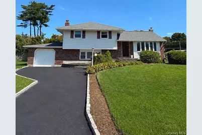 29 Cottonwood Drive, Commack, NY 11725 - Photo 1
