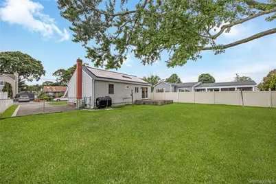 11 Delano Place, West Babylon, NY 11704 - Photo 5