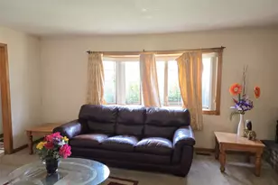 147 Miller Rd, Hicksville, NY 11801 - Photo 3