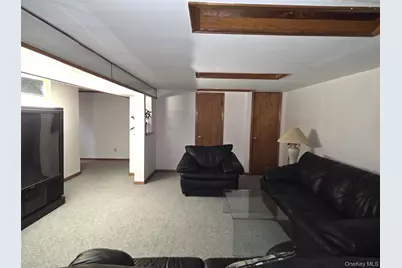 147 Miller Road, Hicksville, NY 11801 - Photo 15