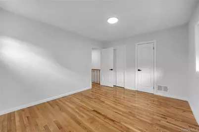 931 E 232nd Street, Bronx, NY 10466 - Photo 11
