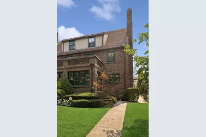 9 Whitson Street, Forest Hills, NY 11375 - Photo 29