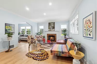 9 Whitson Street, Forest Hills, NY 11375 - Photo 3