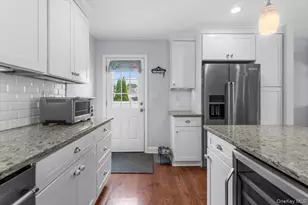 177 N Queens Ave, Massapequa, NY 11758 - Photo 9