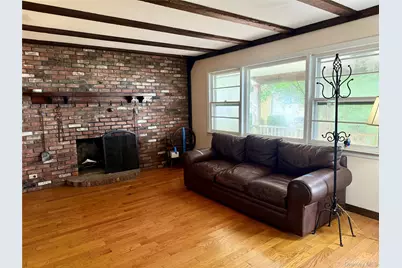 496 Windsor Place, Oceanside, NY 11572 - Photo 5