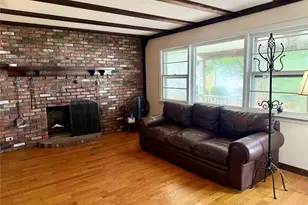 496 Windsor Pl, Oceanside, NY 11572 - Photo 5
