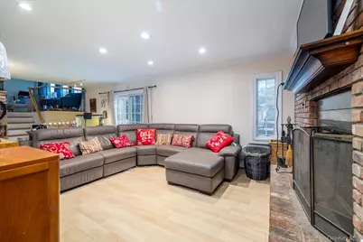 3942 Sally Lane, Oceanside, NY 11572 - Photo 15