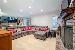 3942 Sally Ln, Oceanside, NY 11572 - Photo 15