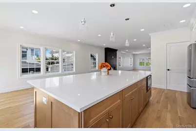101 Brown Street, Mineola, NY 11501 - Photo 11