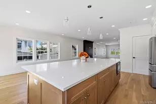 101 Brown St, Mineola, NY 11501 - Photo 11